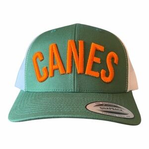 NCAA MIAMI “CANES” SNAPBACK TWILL TRUCKER CAP